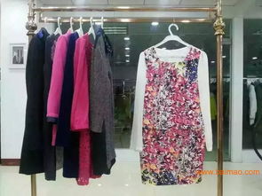 尾貨服裝批發(fā)報(bào)價(jià)指南 品牌折扣女裝廠價(jià)直銷一手貨源全解析
